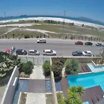 Mandai - Praia Do Forte - Pé Na Areia
