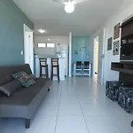 Mandai - Praia Do Forte - Pé Na Areia